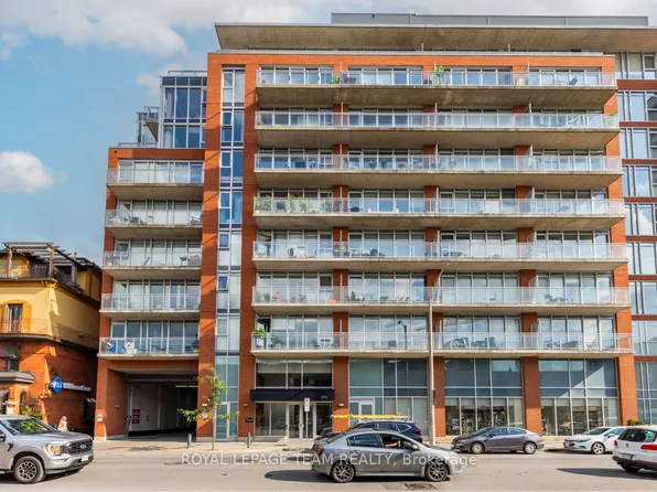 354 Gladstone Ave #318, Ottawa, ON K2P 0R4