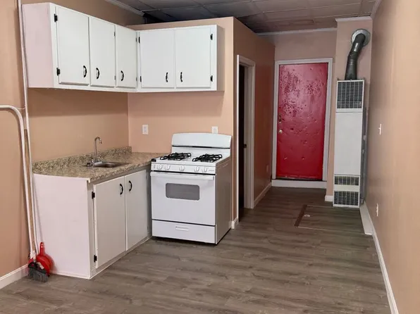 303 -309 Coggeshall St., 303-309 Coggeshall St #1E, New Bedford, MA 02746