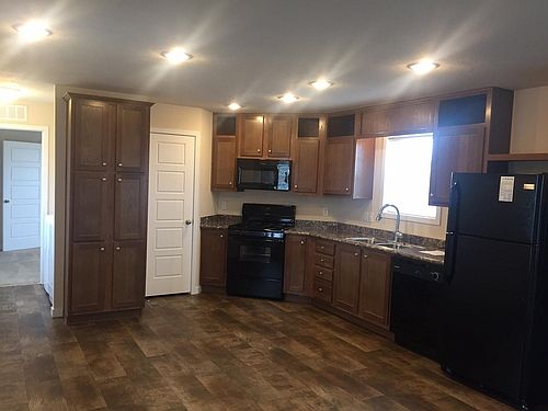 2nd image of 590 Long Oak Rd