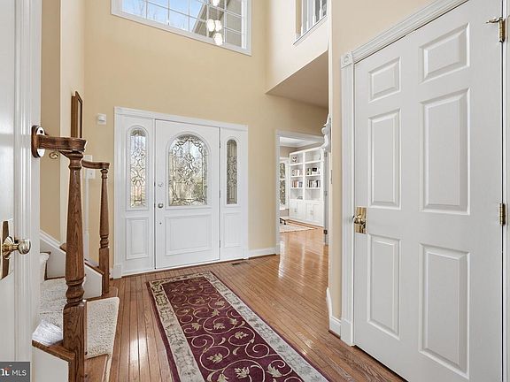 4th image of 19829 Bethpage Ct