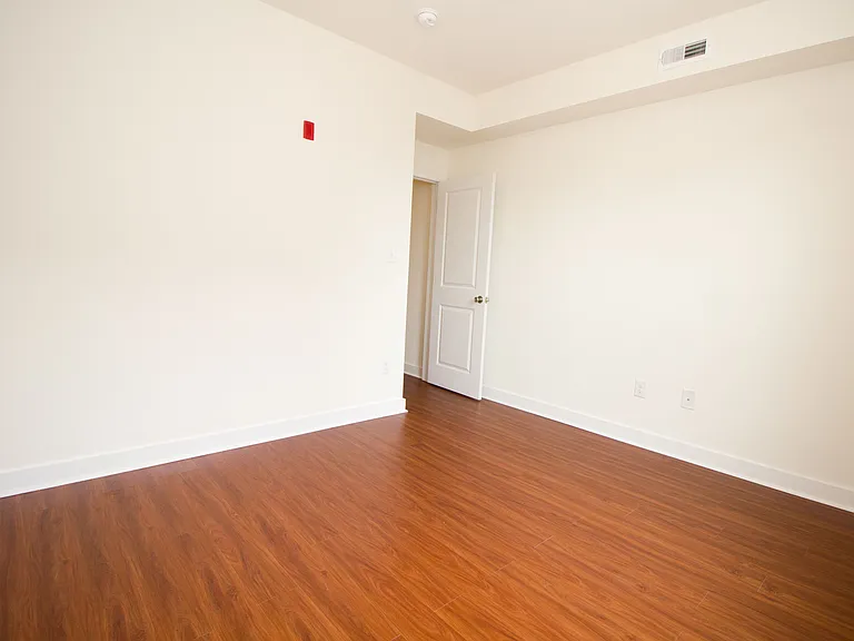 6044 Market St #3 — Photo 6