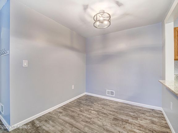 4th image of 130 Applegate Lane #130