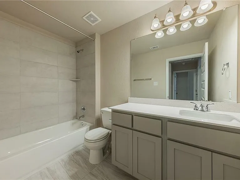 5705 Respinto Dr — Photo 14