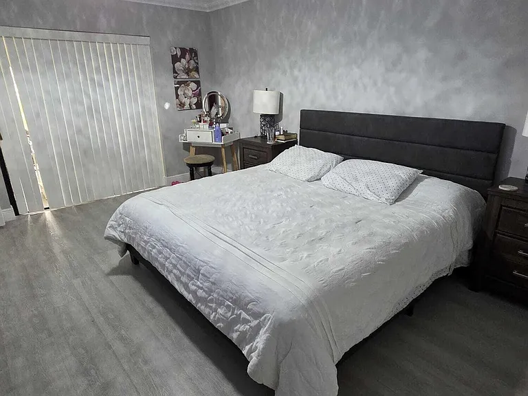 3703 Hertford Ct — Photo 4