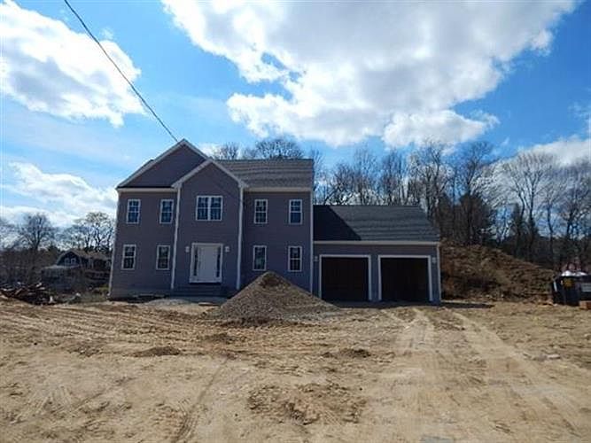 2nd image of 2 Charles St