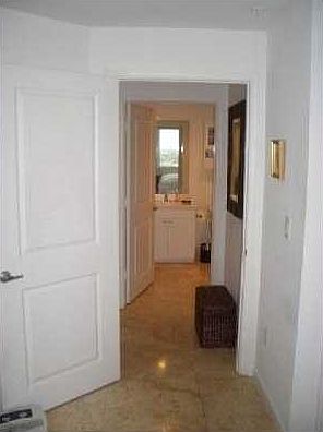 5th image of 10 Aragon Ave Ste 920
