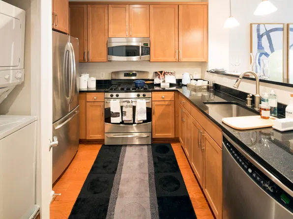 2975 Hunters Branch Rd, Fairfax, VA 22031