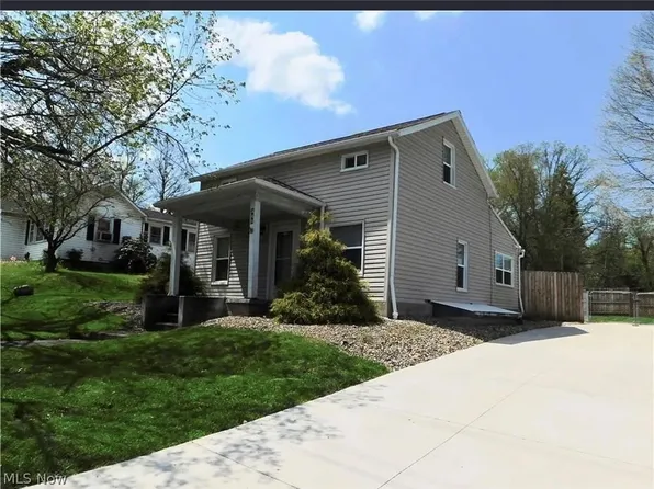 448 Cherry St W, Canal Fulton, OH 44614