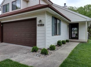 402 Hilltop Rd #402, Champaign, IL 61822