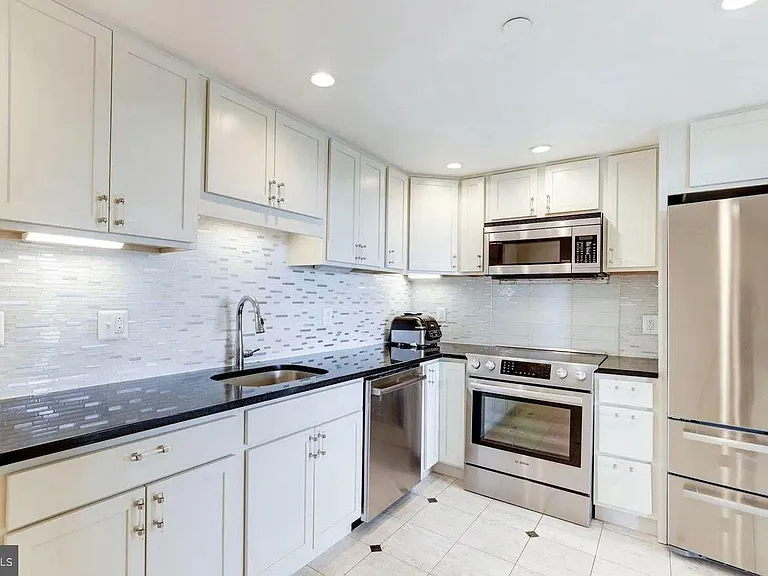 1530 Key Blvd #906 — Photo 9
