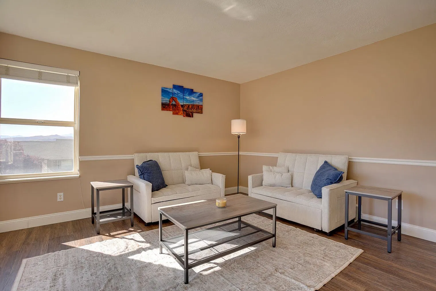 3 bed, 2.0 bath, 2389 sqft, $4,182 — Photo 4