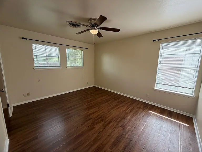 3403 Colony Dr — Photo 13
