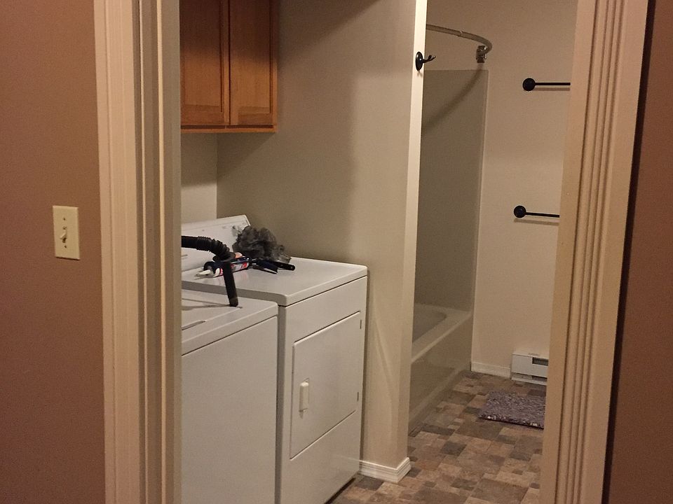 1st image of 412 N 4th St