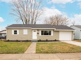 69 Diana Ln W, Fairborn, OH 45324