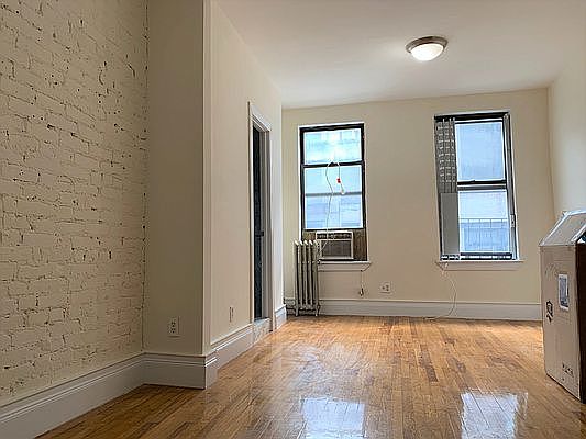 2nd image of 256 E 10th St APT 3E