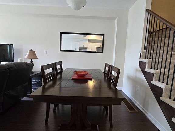 4th image of 98 NW Senay Cir