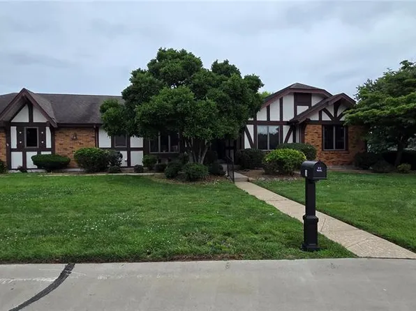 1 Wood Eagles Ct, Saint Charles, MO 63303