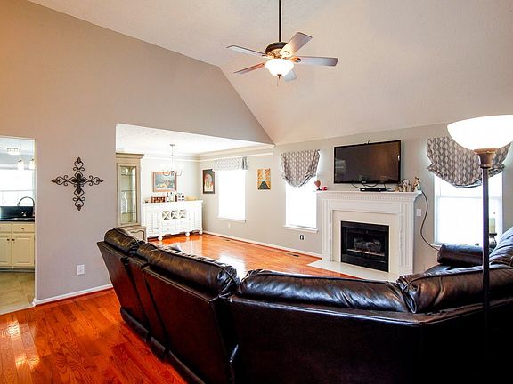 4th image of 2430 English Hill Dr
