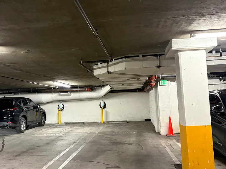 Tandem Parking (2 spaces)