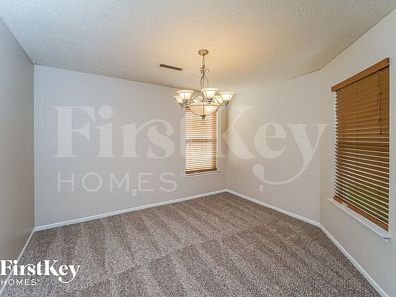 4th image of 2816 Redland Ln