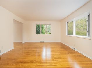 306 W Division Rd, Valparaiso, IN 46385