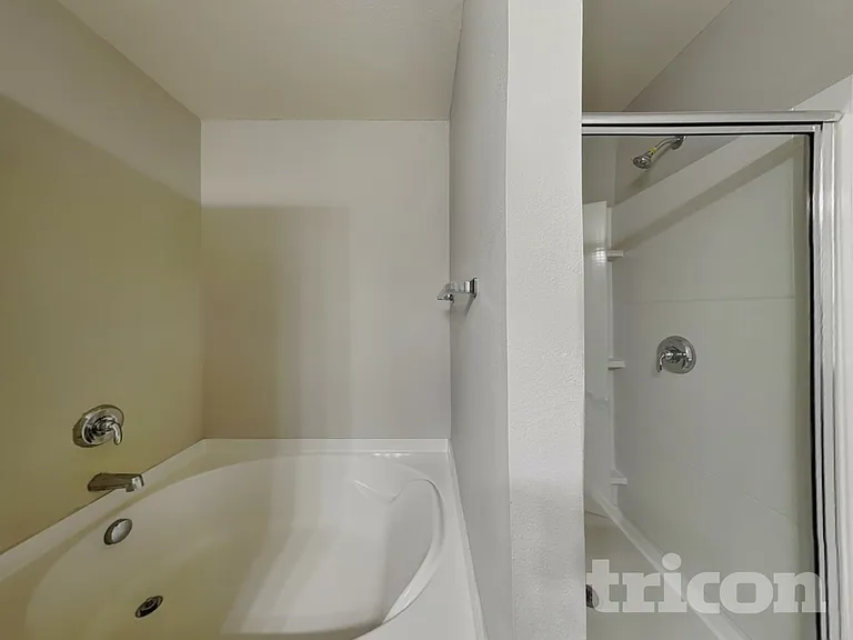 13730 Elsie Caldwell Ln — Photo 12