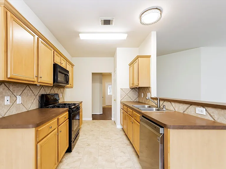 3215 Painted Meadow Cir — Photo 9