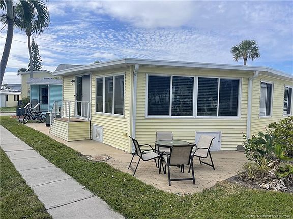 3rd image of 691 Nettles Blvd