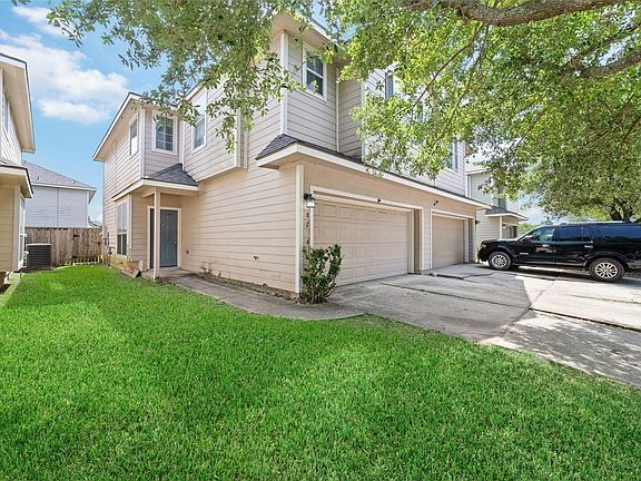 2nd image of 8734 Rainglen Ln
