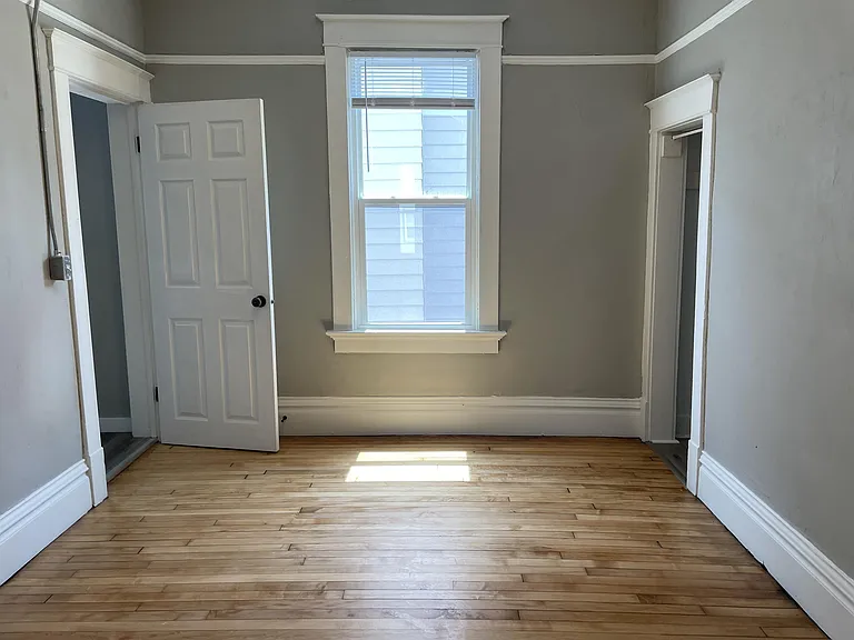 322 Broad St — Photo 7