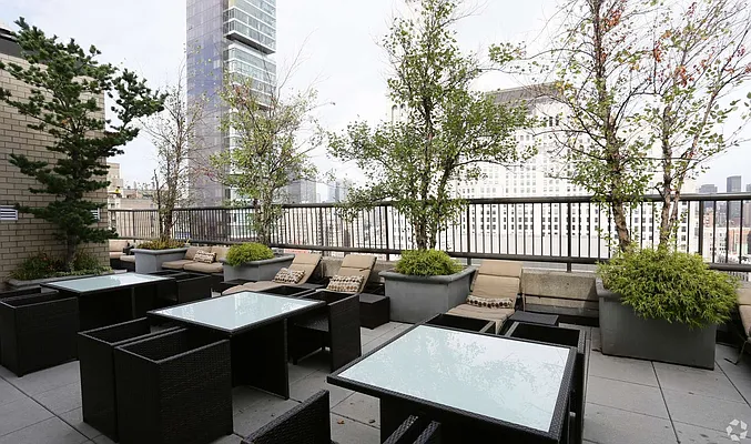 Rented by 280 Park Avenue South Realty | media 38