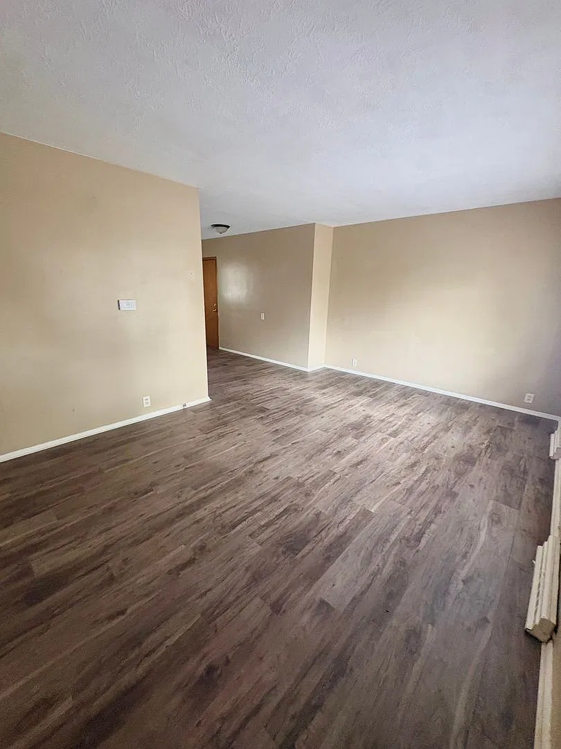 2 Bedroom 1 Bathroom Duplex, Available Soon — Photo 2