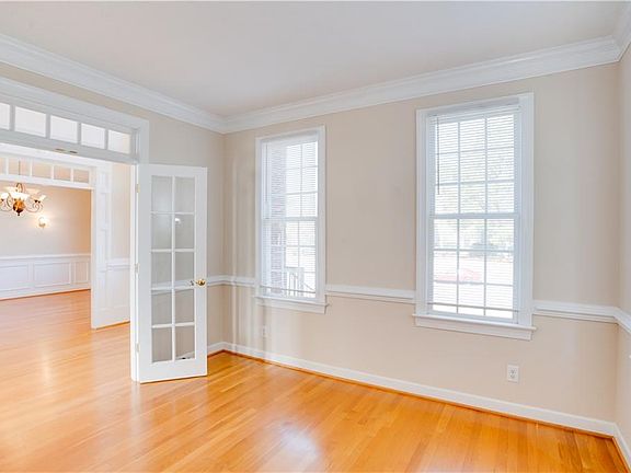 3rd image of 5101 Waterford Pl