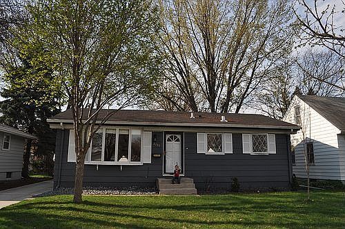 2nd image of 2132 N Upland Crst