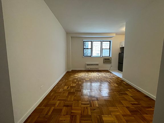 2nd image of 27 E 13th St APT 1M