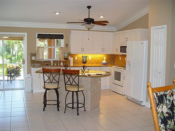 5th image of 2536 SW 25th Pl