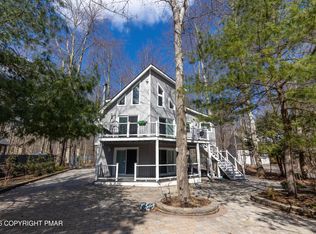419 Quaker Ct, Pocono Lake, PA