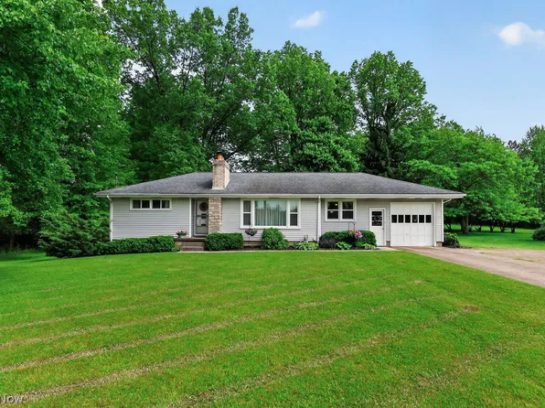 5701 Herbert Rd, Canfield, OH 44406