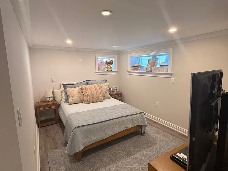 19 Lorraine Dr — Photo 16