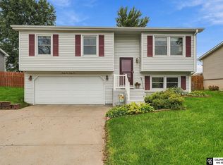2121 W Sandpiper Ln, Lincoln, NE 68528