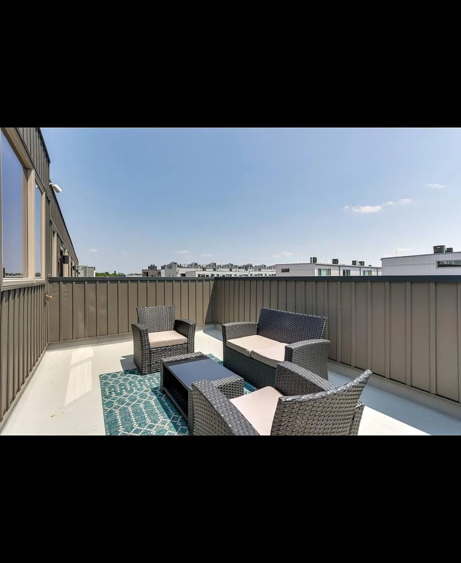 2024 Northbank Pl — Photo 4