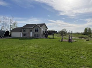 813 Carter Rd, Stanley, WI 54768