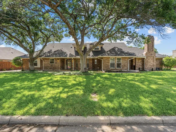5111/5109 Ledgestone Dr, Fort Worth, TX 76132