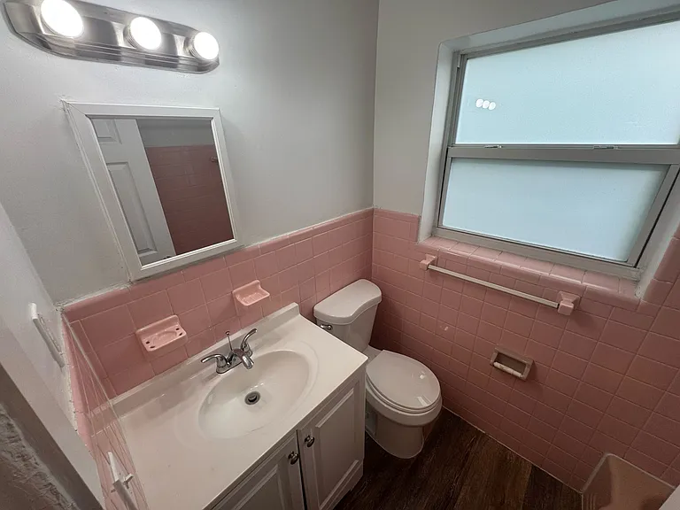 1821 Thomas St #2 — Photo 12