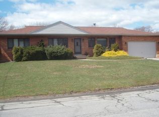 2 Ursula Dr, Bristol, RI 02809