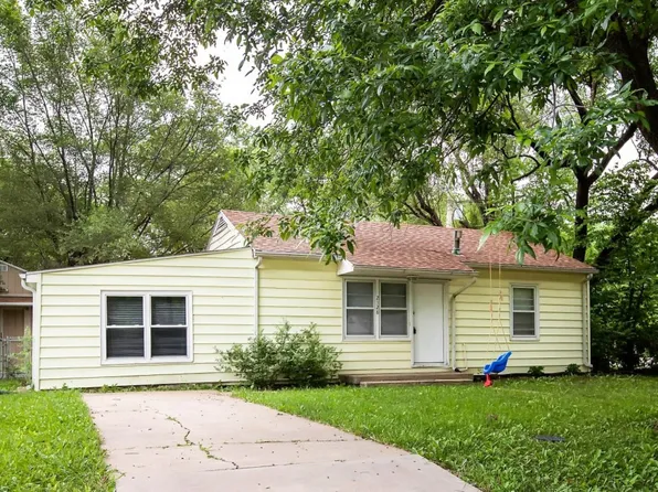 2128 Green Ave, Manhattan, KS 66502