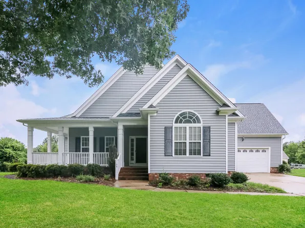 168 Dell Meadows Pl, Four Oaks, NC 27524