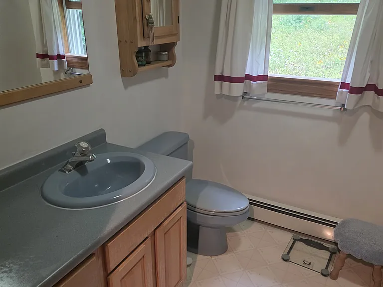 1350 Barker Rd — Photo 14