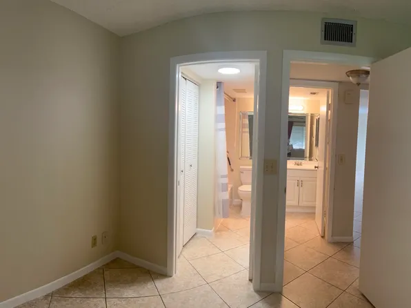 117 LAKE PINE Circle #A-1, Greenacres, FL 33463