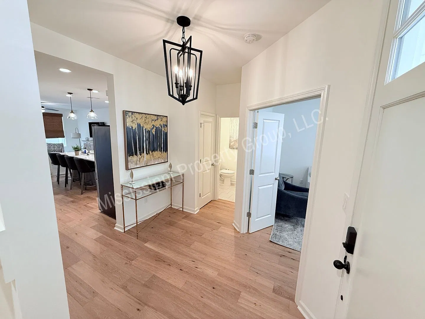 3BR/2.5 Bath Furnished Rental — Photo 3